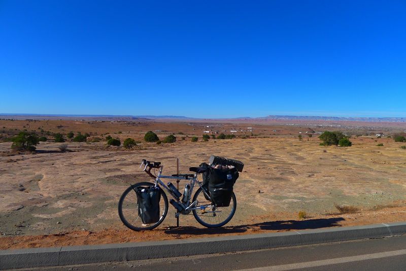 ロードバイクで週末旅行に出かけよう！